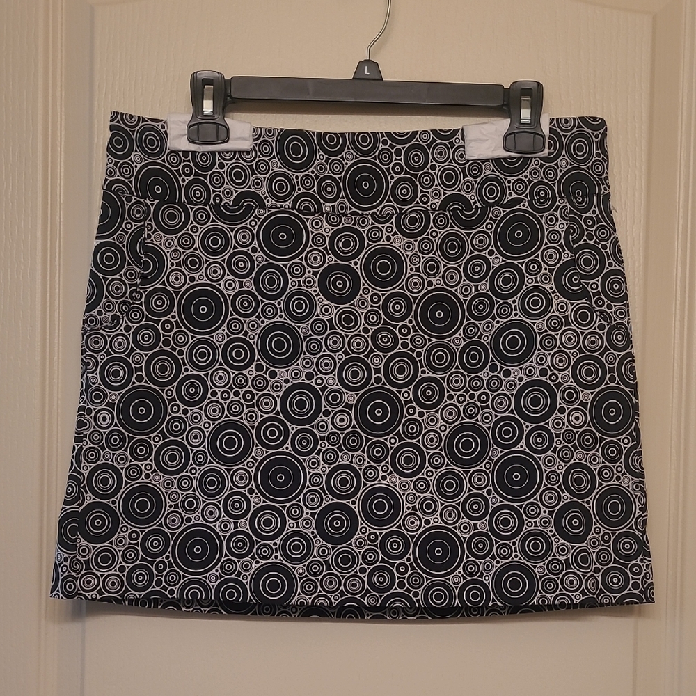 EIGHT CLOVERS Black and White Geometric Print Skort Size 12